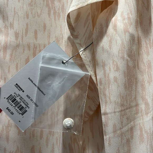 Lightweight long sleeve Nine West blouse new with tags xxl - Picture 4 of 4